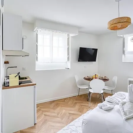 Apartman Agreable Avenue Gourgaud - Ii